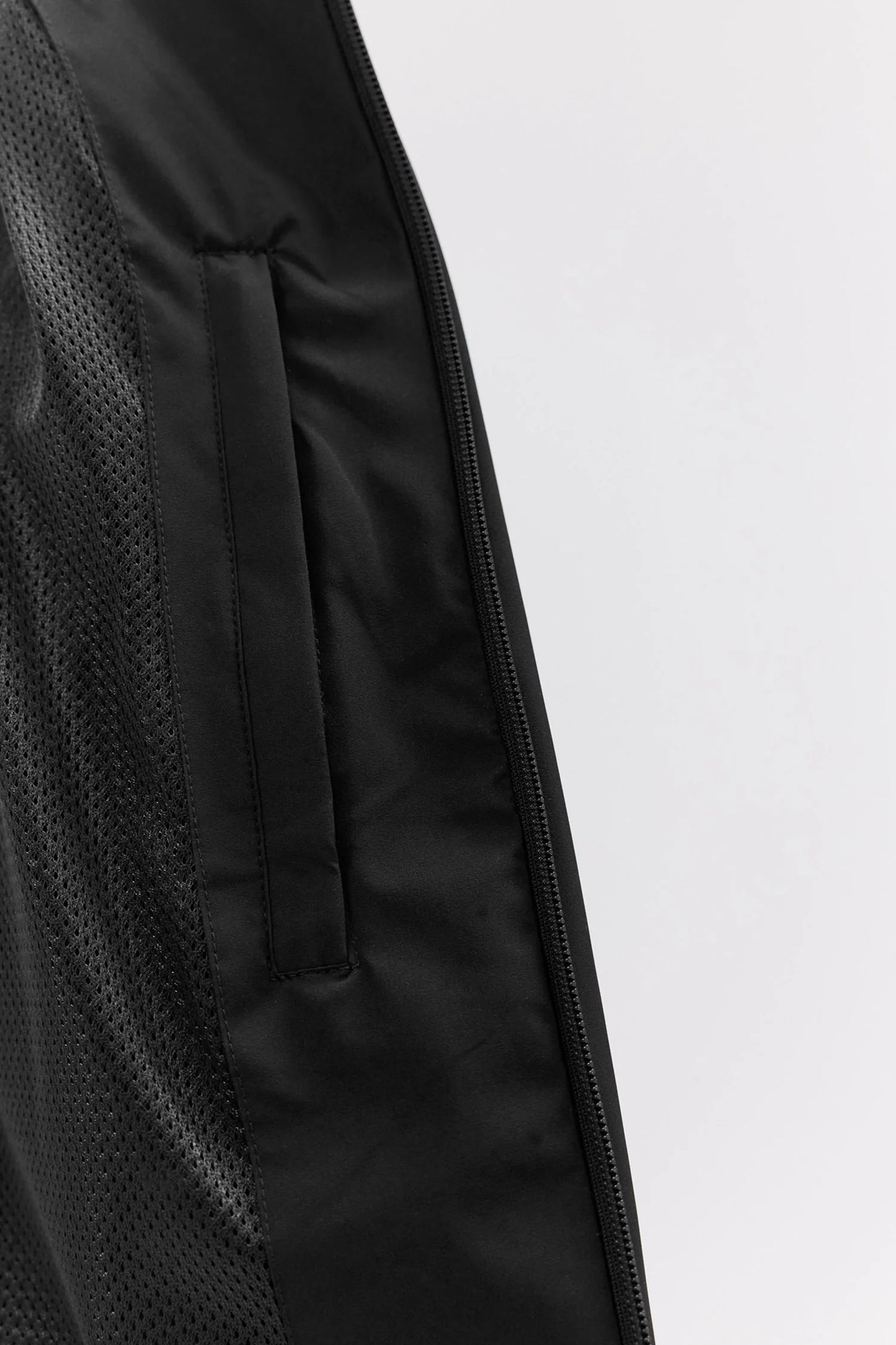Harwin Black